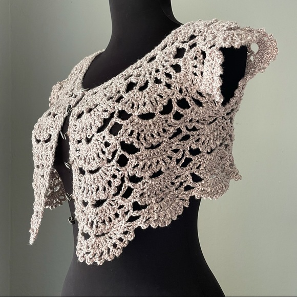 Elegant Crochet Cropped Lace Shrug Topper Cardi Bolero XS - Picture 2 of 8